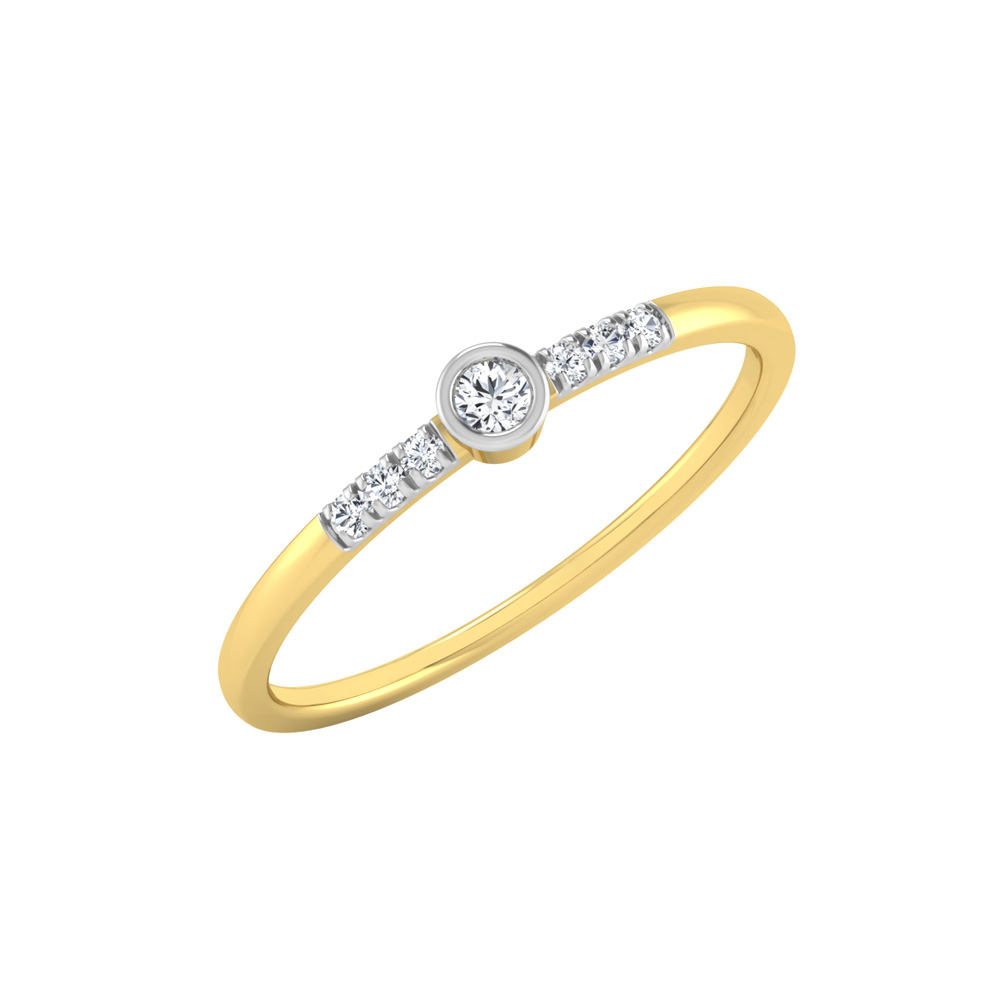 Heart Shape Diamond Ring with sidestone; Juwels & Co.